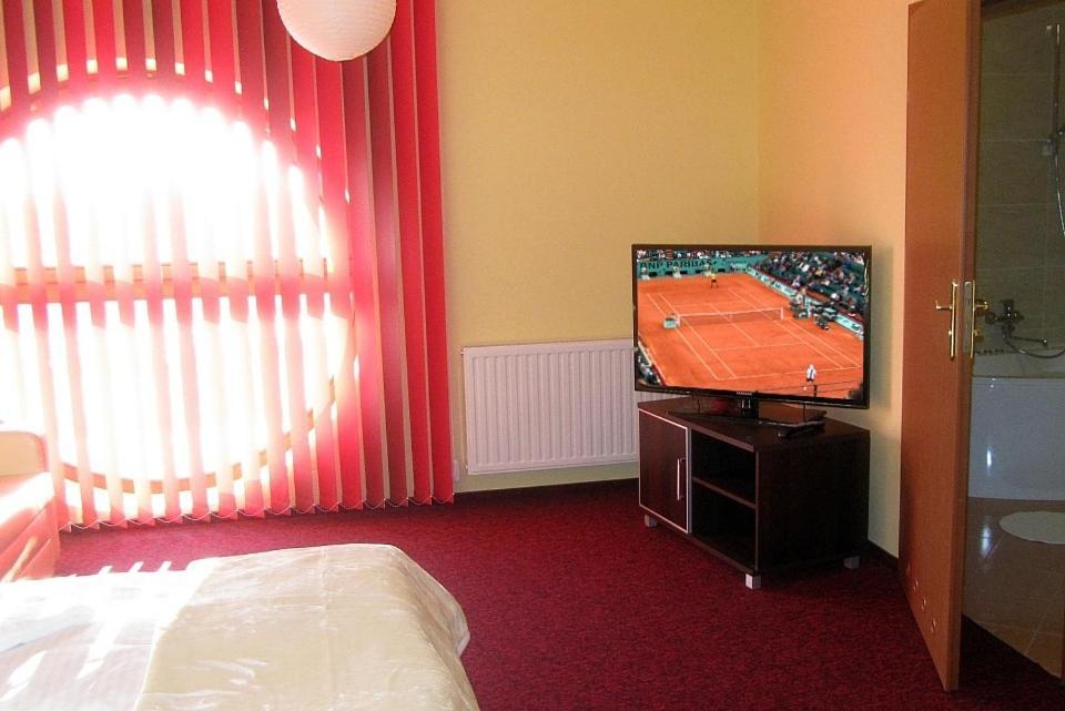 Hotel Tenis Chrzastowice Room photo