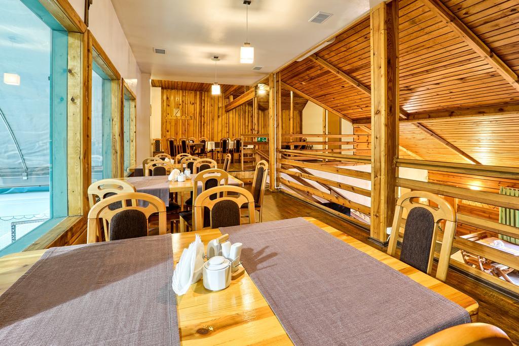 Hotel Tenis Chrzastowice Exterior photo